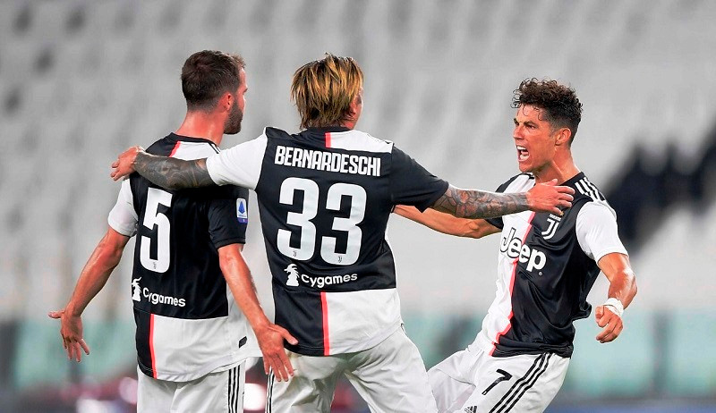 Ronaldo và đồng đội ăn mừng bàn thắng vào lưới Sampdoria. (Ảnh: Juventus FC) Ronaldo “nổ súng” giúp Juventus vô địch Serie A sớm 2 vòng đấu -0