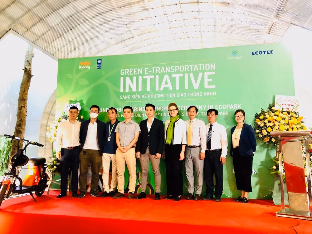 Lễ công bố Sáng kiến giao thông điện xanh tại Ecopark.