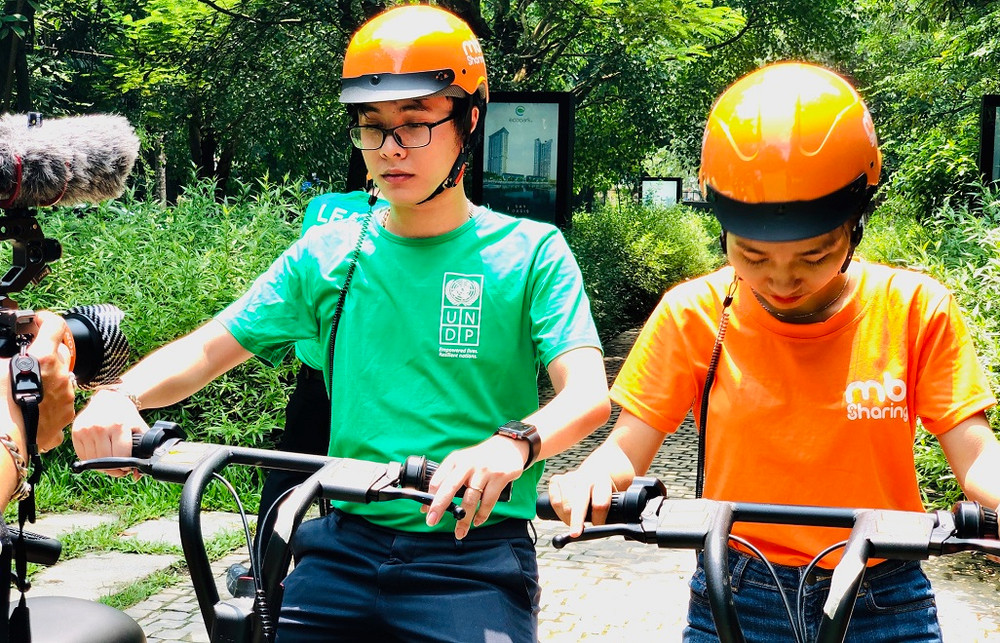 Giao thông điện xanh thúc đẩy việc di chuyển xanh để giảm ô nhiễm không khí và các nguy cơ sức khỏe do ô nhiễm gây ra. UNDP công bố Sáng kiến giao thông điện xanh tại Việt Nam -0