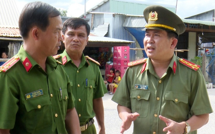 Đại tá Đinh Văn Nơi, Giám đốc Công an tỉnh An Giang trực tiếp chỉ đạo phá những chuyên án lớn.