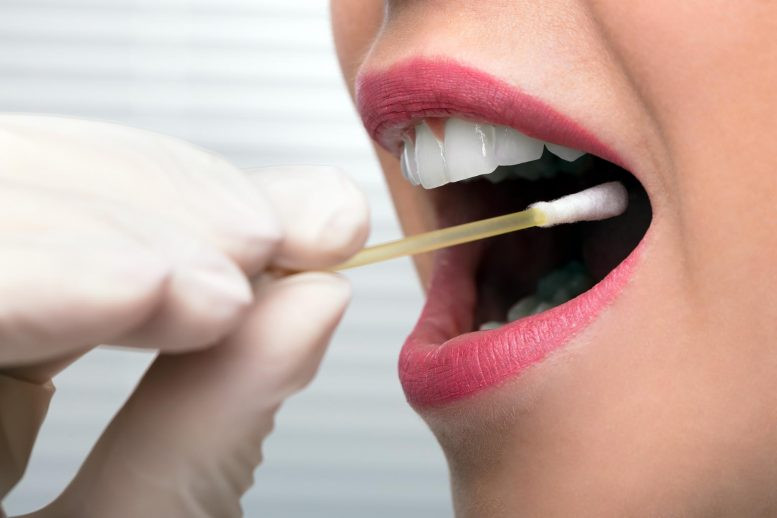 Xét nghiệm Covid-19 qua nước bọt nhanh hơn và an toàn hơn ngoáy mũi