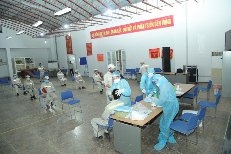 Xét nghiệm SARS-CoV-2 cho công nhân CTCP Prime Vĩnh Phúc. Chống dịch ở Vĩnh Phúc: Lấy người dân làm trung tâm -0