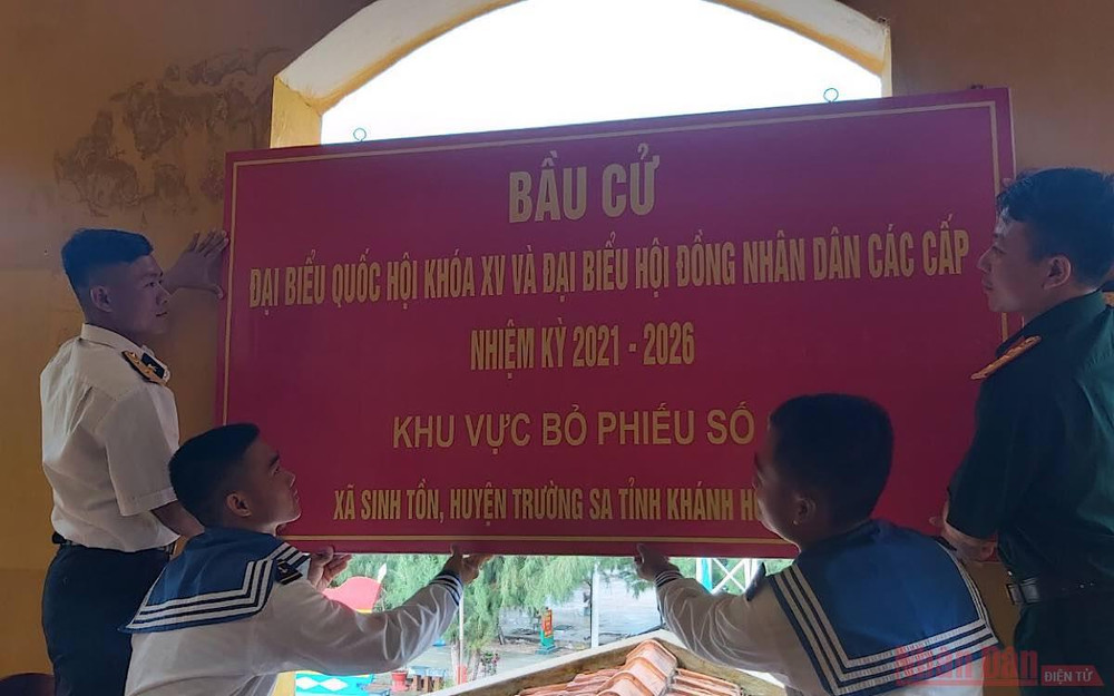 Sinh Tồn sẵn sàng cho ngày bầu cử. (Ảnh: Vi Long) Bầu cử ở Trường Sa -3