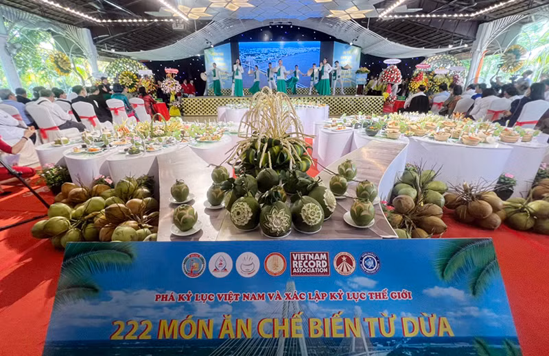 Quang cảnh tại lễ khai mạc.