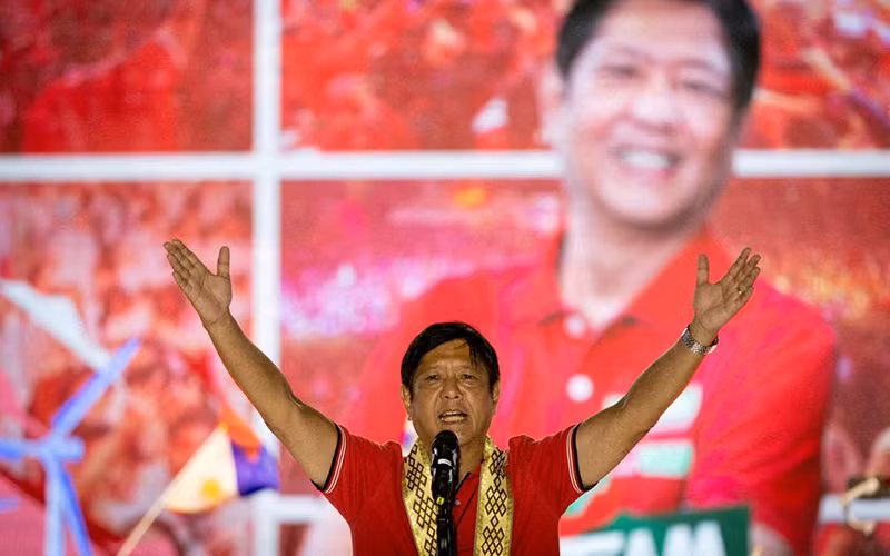 Ông Marcos Jr trong chiến dịch vận động tranh cử tại tỉnh Batangas, Philippines, ngày 20/4/2022. (Ảnh: Reuters)