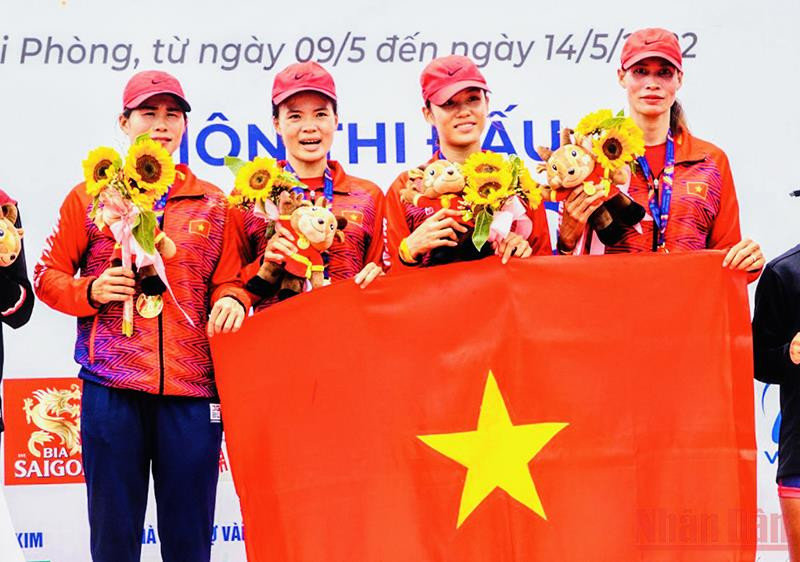 Đội tuyển rowing nữ Việt Nam xuất sắc giành Huy chương Vàng ở nội dung thuyền 4 nữ hạng nhẹ 2 mái chèo. Đội nữ Việt Nam giành thêm 2 Huy chương Vàng môn đua thuyền rowing -0