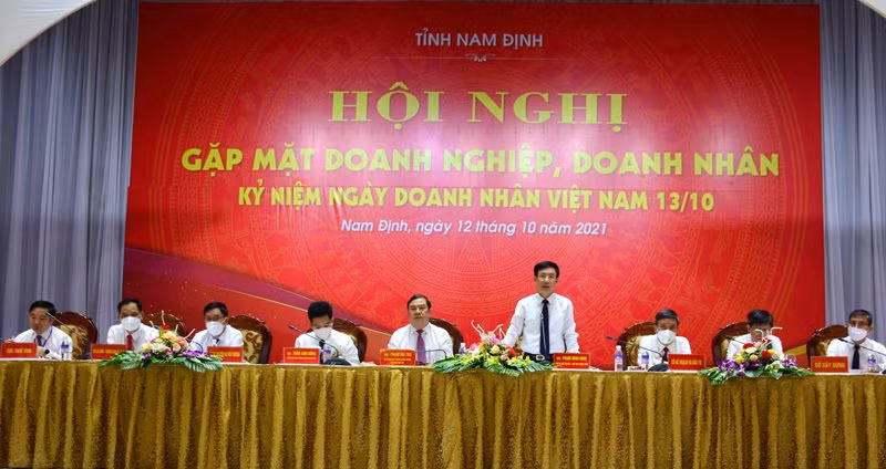 Lãnh đạo tỉnh Nam Định lắng nghe kiến nghị, đề xuất của cộng đồng doanh nghiệp.