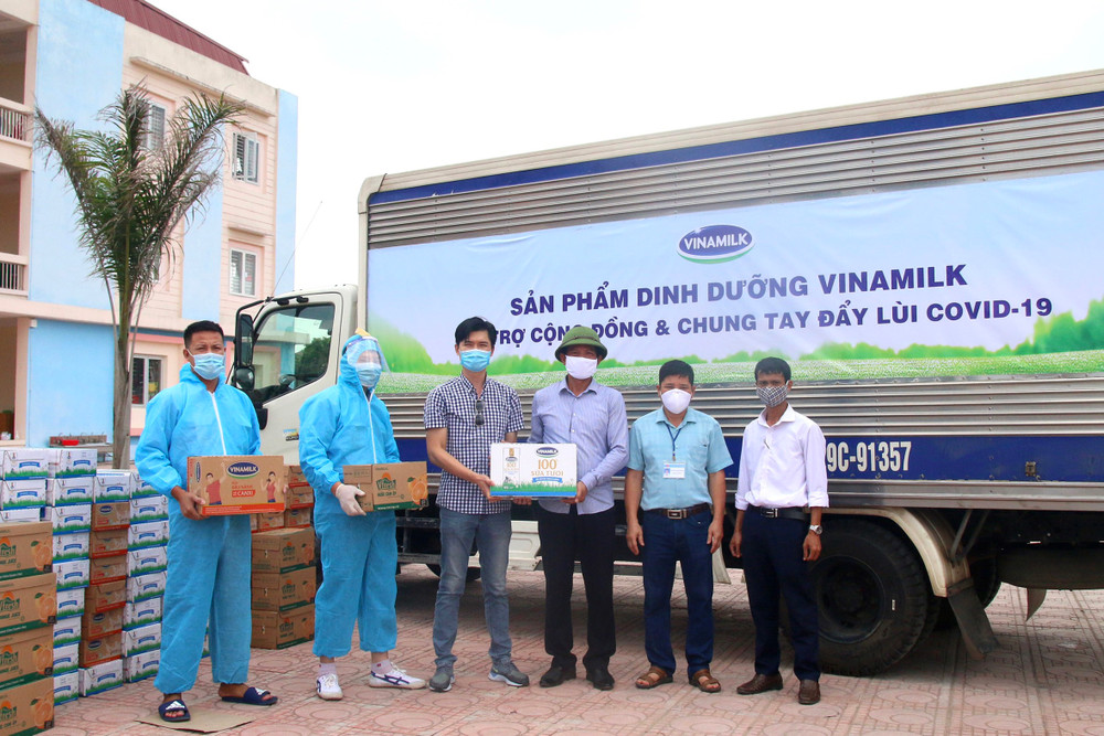 Vinamilk đã chuyển các sản phẩm đến các bệnh viện, điểm cách ly cần hỗ trợ trên địa bàn TP Hà Nội ngay trong ngày. (Ảnh: VNM)