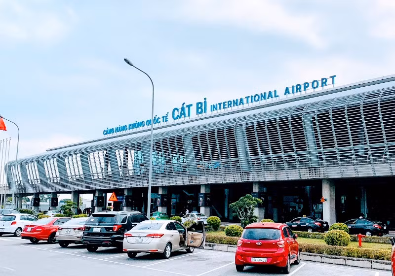 Hành khách nhập cảnh vào Việt Nam qua Cảng hàng không quốc tế Cát Bi phải được kiểm soát dịch bệnh nghiêm ngặt.