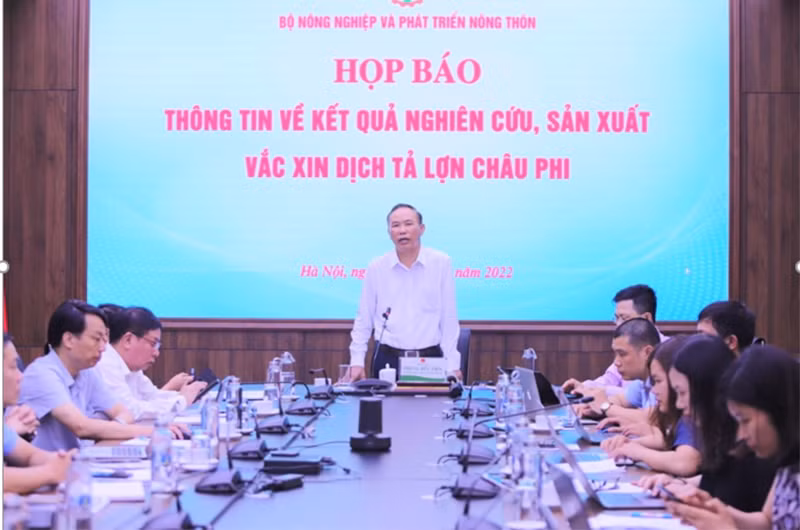 Họp báo thông tin về kết quả nghiên cứu, sản xuất vaccine dịch tả lợn châu Phi. 