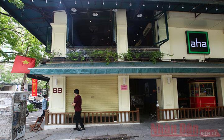 Nhiều cửa hàng ở Hà Nội phải đóng cửa do Covid-19 (Ảnh: Duy Linh). 12 chính sách hỗ trợ người lao động, người sử dụng lao động gặp khó khăn do Covid-19 -0