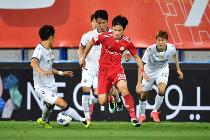 Hoàng Đức hứa hẹn sẽ còn phát triển hơn nữa trong tương lai. (Ảnh: Viettel FC) AFC chỉ ra 5 điểm nhấn đáng để chờ đợi ở V.League mùa giải mới -0