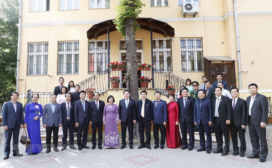 Hình ảnh về hoạt động của Chủ tịch Quốc hội Vương Đình Huệ tại Hungary ảnh 4 Hình ảnh về hoạt động của Chủ tịch Quốc hội Vương Đình Huệ tại Hungary -3