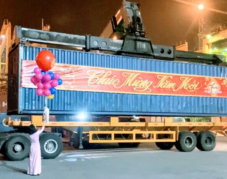 Đón mã hàng đầu tiên của năm mới tại Cảng Chùa Vẽ. Cảng Hải Phòng đón mã hàng đầu tiên của năm mới 2022 -0