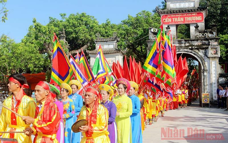 Lễ hội đền Trần Thương