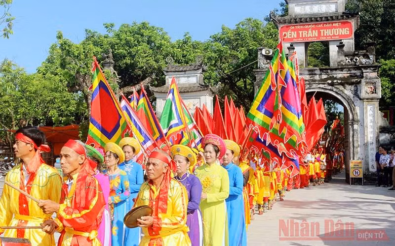 Lễ hội đền Trần Thương