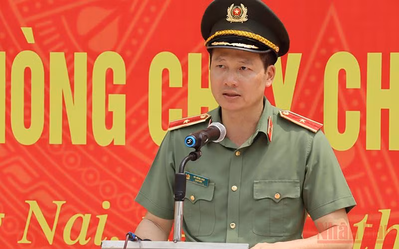 Trao quyết định thăng quân hàm vượt cấp, khen thưởng đột xuất đồng chí Thái Ngô Hiếu -0