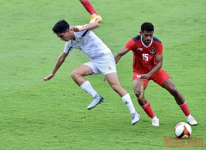 U23 Indonesia đã tạo một thế trận hoàn toàn áp đảo trước U23 Philippines. (Ảnh: TRẦN HẢI) Thất bại 0-4 trước U23 Indonesia, U23 Philippines dừng bước ở SEA Games 31 -0