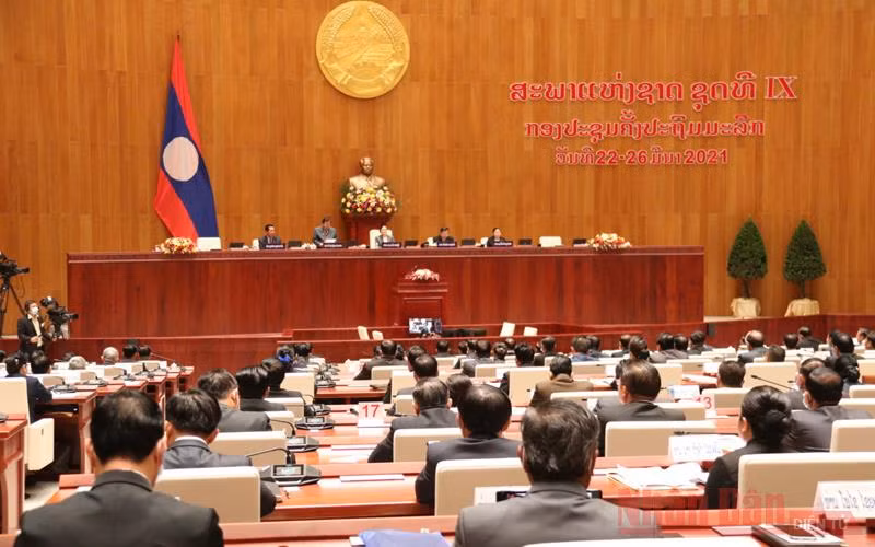 Toàn cảnh phiên khai mạc kỳ họp thứ nhất Quốc hội Lào khóa IX.