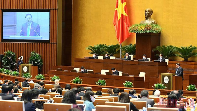 Thủ tướng Chính phủ trả lời chất vấn của đại biểu Quốc hội, ngày 12/11. Ảnh: LINH NGUYÊN