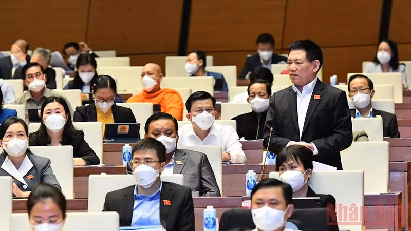 Cắt giảm chi ngân sách để đầu tư và chống dịch -0