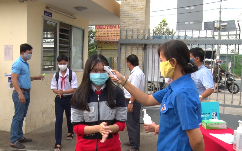 Học sinh An Giang đi học phải đeo khẩu trang Nhiều địa phương cho học sinh đi học trở lại từ 22-2 -0