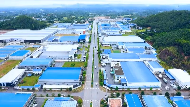 Mặc dù dịch Covid-19 diễn biến phức tạp, nhưng các khu công nghiệp Thái Nguyên vẫn ổn định sản xuất.