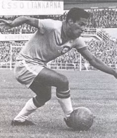 Đừng quên bài học Garrincha