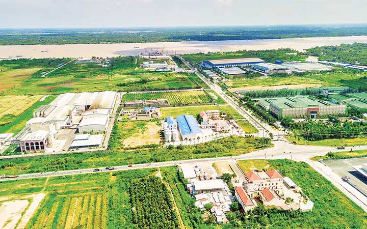 Khu công nghiệp sông Hậu, huyện Châu Thành. Ảnh: LÝ ANH LAM