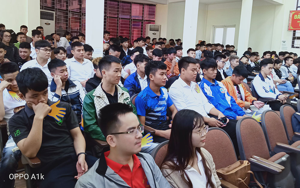 Xây dựng trường đại học an toàn, không bạo lực với nữ sinh viên