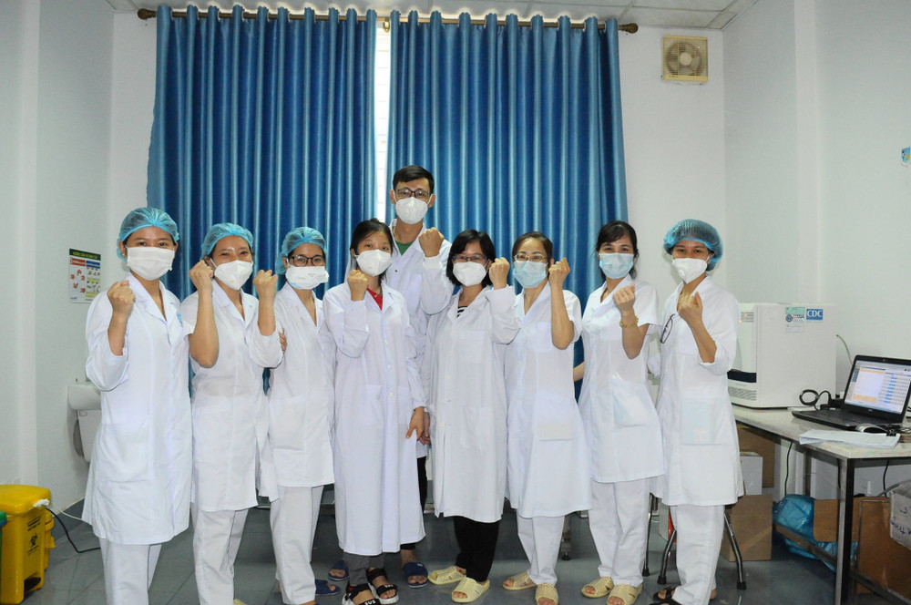 Nhóm chuyên gia viện Pasteur Nha Trang chuyển giao thành công kỹ thuật xét nghiệm RT-PCR cho các cán bộ Bệnh viện Sản Nhi Bắc Giang. Bệnh viện Sản nhi Bắc Giang làm chủ kỹ thuật xét nghiệm RT-PCR -0