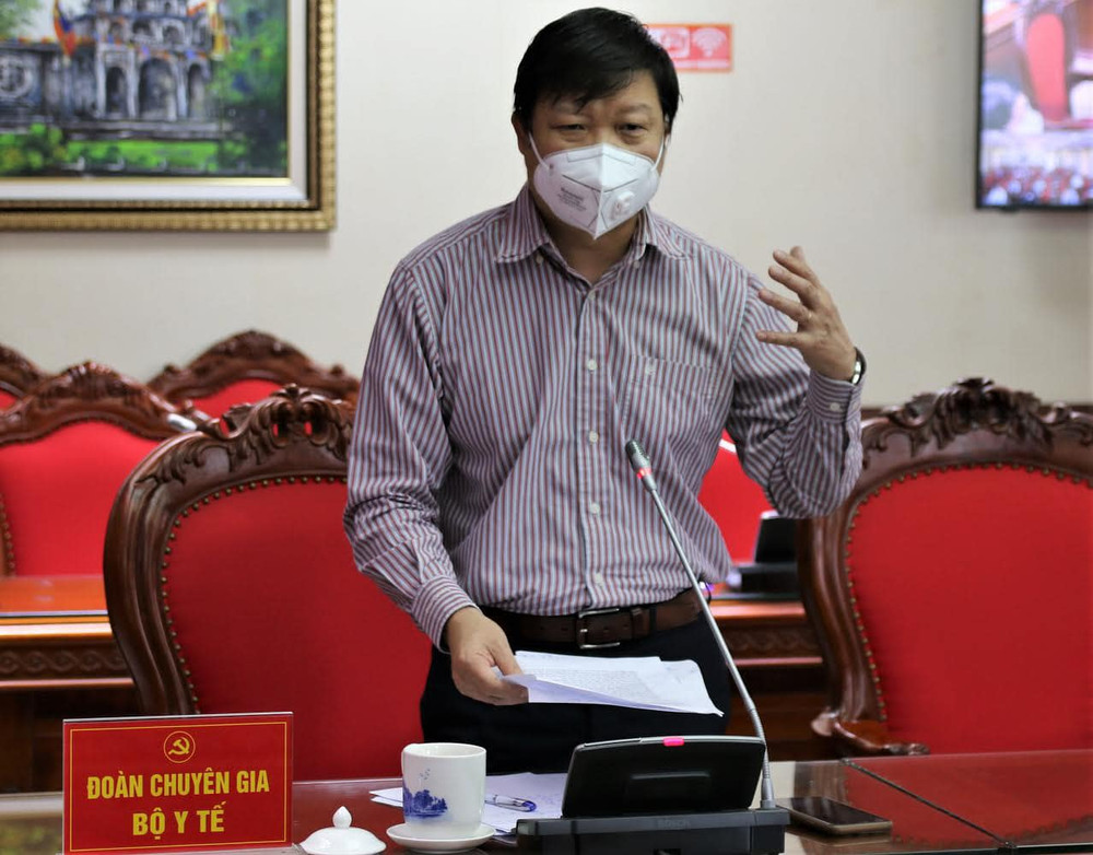 PGS, TS Trần Như Dương, Trưởng đoàn công tác chống dịch Bộ Y tế tại Hải Dương, phát biểu trong phiên họp. Hải Dương quyết tâm chiến thắng dịch bệnh -0