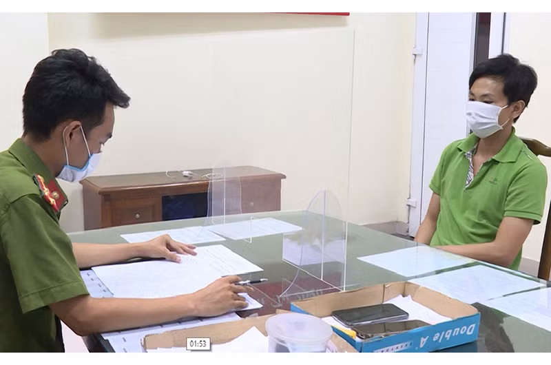 Trần Tấn Dương tại cơ quan điều tra.