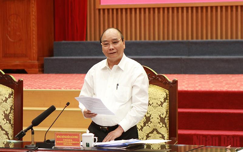 Chủ tịch nước Nguyễn Xuân Phúc phát biểu chỉ đạo tại buổi làm việc.