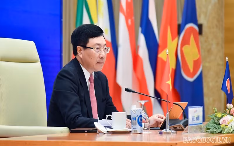 Phó Thủ tướng, Bộ trưởng Ngoại giao Phạm Bình Minh chủ trì Hội nghị Bộ trưởng Ngoại giao ASEAN. (Ảnh: Tuấn Anh)