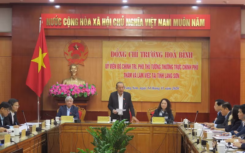 Phó Thủ tướng Thường trực Chính phủ, Trương Hòa Bình, làm việc với lãnh đạo tỉnh Lạng Sơn.