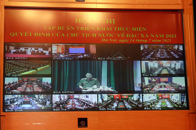 Thứ trưởng Lê Quốc Hùng chỉ đạo trực tuyến triển khai công tác về đặc xá.