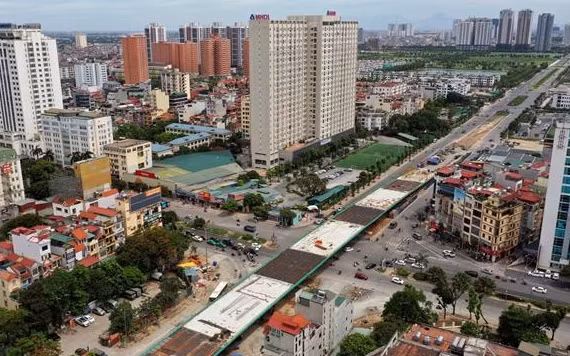 Đây là cầu vượt nối đường Nguyễn Văn Huyên kéo dài, kết nối ba quận: Cầu Giấy, Tây Hồ và Bắc Từ Liêm.