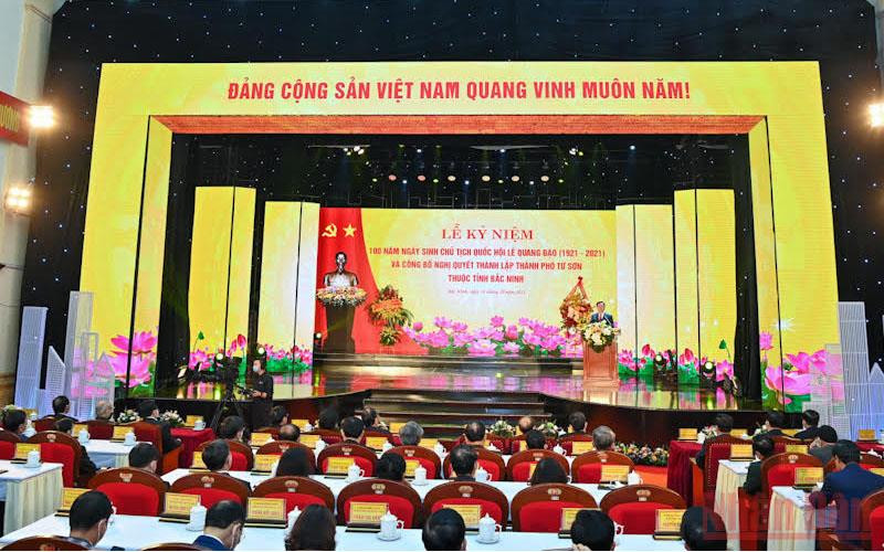 Quang cảnh lễ kỷ niệm 100 năm Ngày sinh đồng chí Lê Quang Đạo và công bố Nghị quyết thành lập thành phố Từ Sơn thuộc tỉnh Bắc Ninh. (Ảnh: DUY LINH)