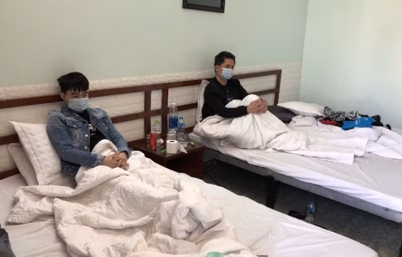 Hai công dân Trung Quốc đang được cách ly y tế tại nhà nghỉ Hòa Bình (Quảng Ninh).