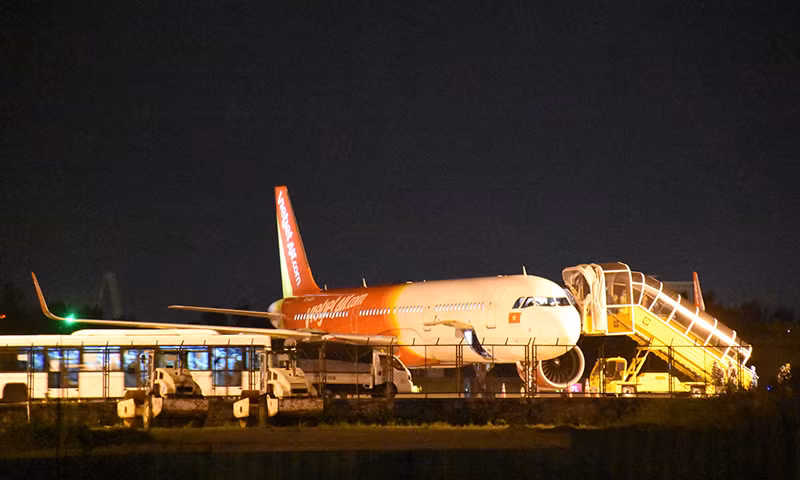 Đà Nẵng tiếp nhận, cách ly y tế hơn 340 người về từ Nhật Bản tối 5-12.