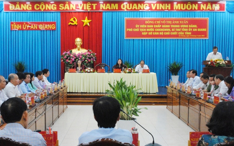 Quang cảnh buổi gặp gỡ. Xây dựng quê hương An Giang phát triển, văn minh -0