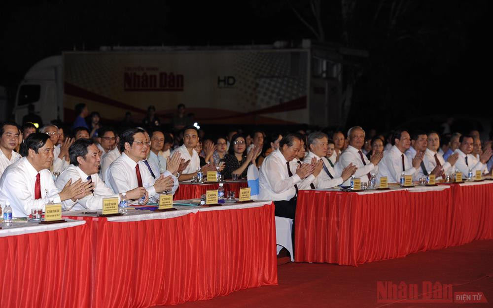 Các đại biểu tham dự "Huyền thoại Đồng Lộc" (Ảnh: ĐĂNG KHOA) Kỷ niệm 52 năm chiến thắng Đồng Lộc -0
