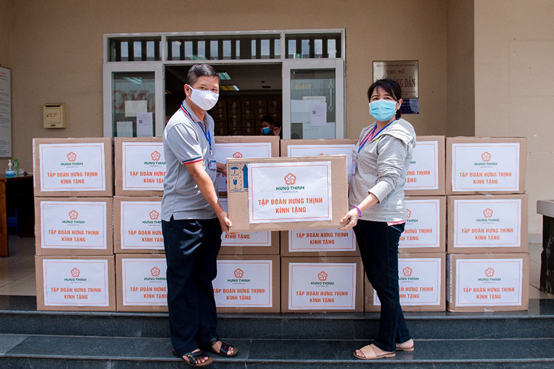 Tập đoàn Hưng Thịnh trao tặng 50.000 bộ kit xét nghiệm SARS-CoV-2 cho đại diện Ủy ban nhân dân TP Thủ Đức, TP Hồ Chí Minh. Tập đoàn Hưng Thịnh hỗ trợ 35 tỷ đồng cho TP Hồ Chí Minh phòng, chống dịch Covid-19 -0