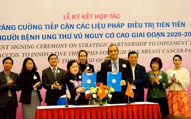 Giúp người bệnh ung thư vú nguy cơ cao tiếp cận các liệu pháp điều trị tiên tiến