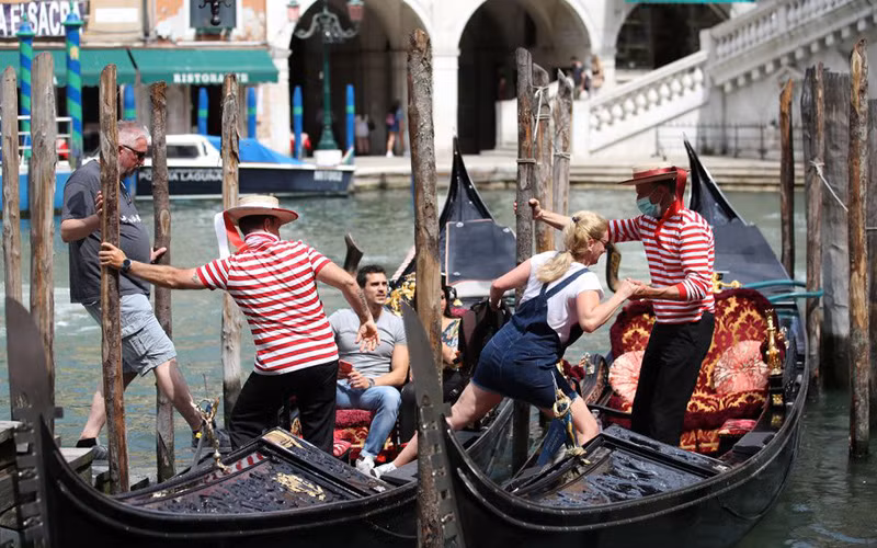 Chính quyền Venice sẽ hạn chế số lượng du khách để giảm tình trạng quá tải du lịch (Ảnh minh họa: REUTERS)