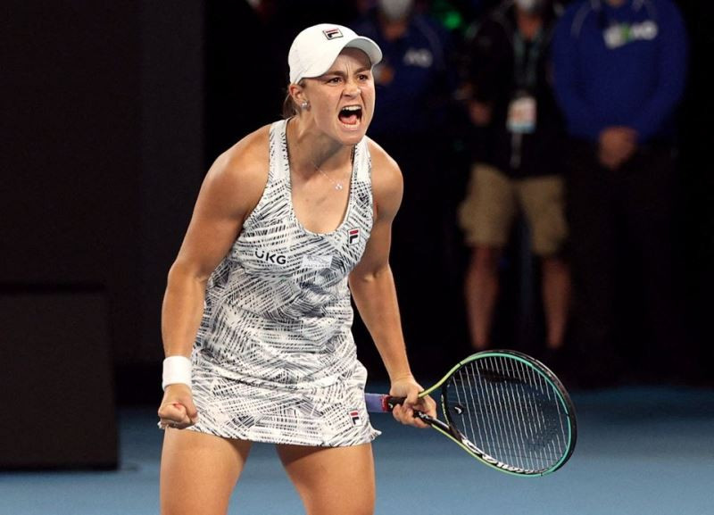 Niềm vui của Barty sau khi giành chiến thắng. (Ảnh: REUTERS) Thắng kịch tính, Barty giành chức vô địch Australian Open 2022 -0