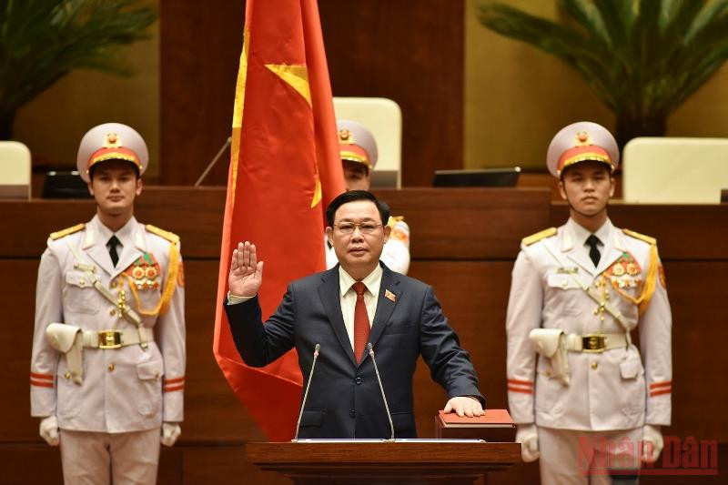 Chủ tịch Quốc hội Vương Đình Huệ tuyên thệ nhậm chức tại Kỳ họp thứ 11, Quốc hội khóa XIV. 