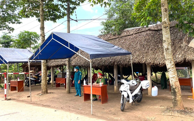 Một chốt kiểm soát dịch trên địa bàn huyện Châu Đức. Bà Rịa - Vũng Tàu khôi phục các hoạt động kinh tế tại “vùng xanh” -0