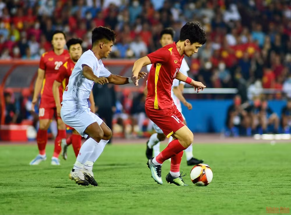 (Hiệp 2) U23 Việt Nam 1 - 0 U23 Myanmar: Hùng Dũng ghi bàn -0